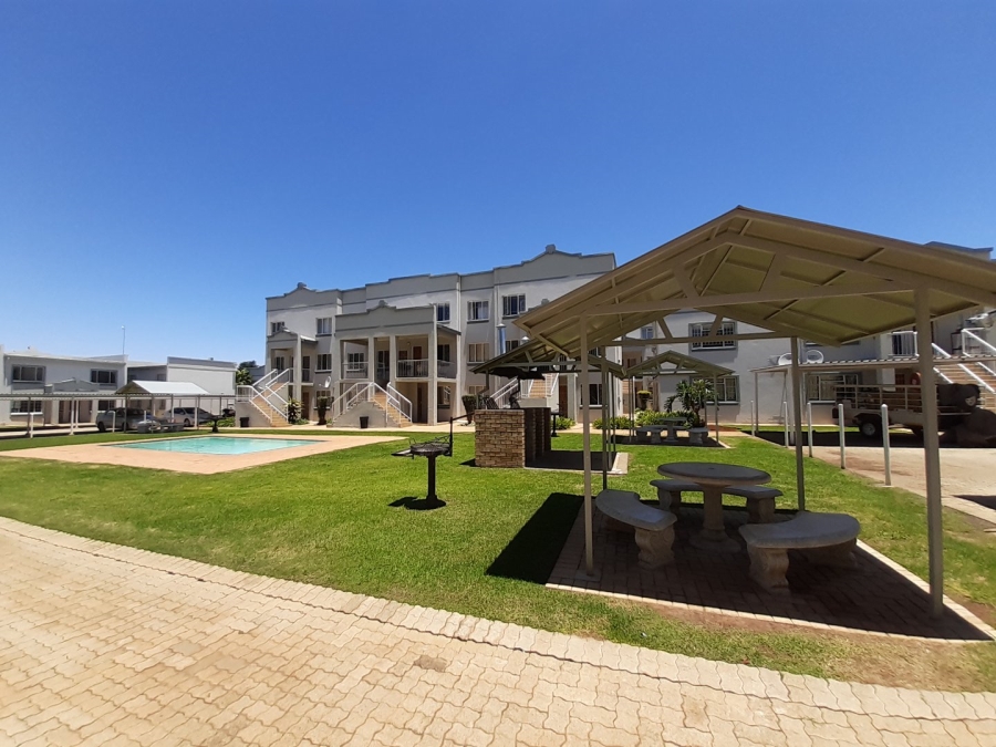 2 Bedroom Property for Sale in Kannoniers Park North West